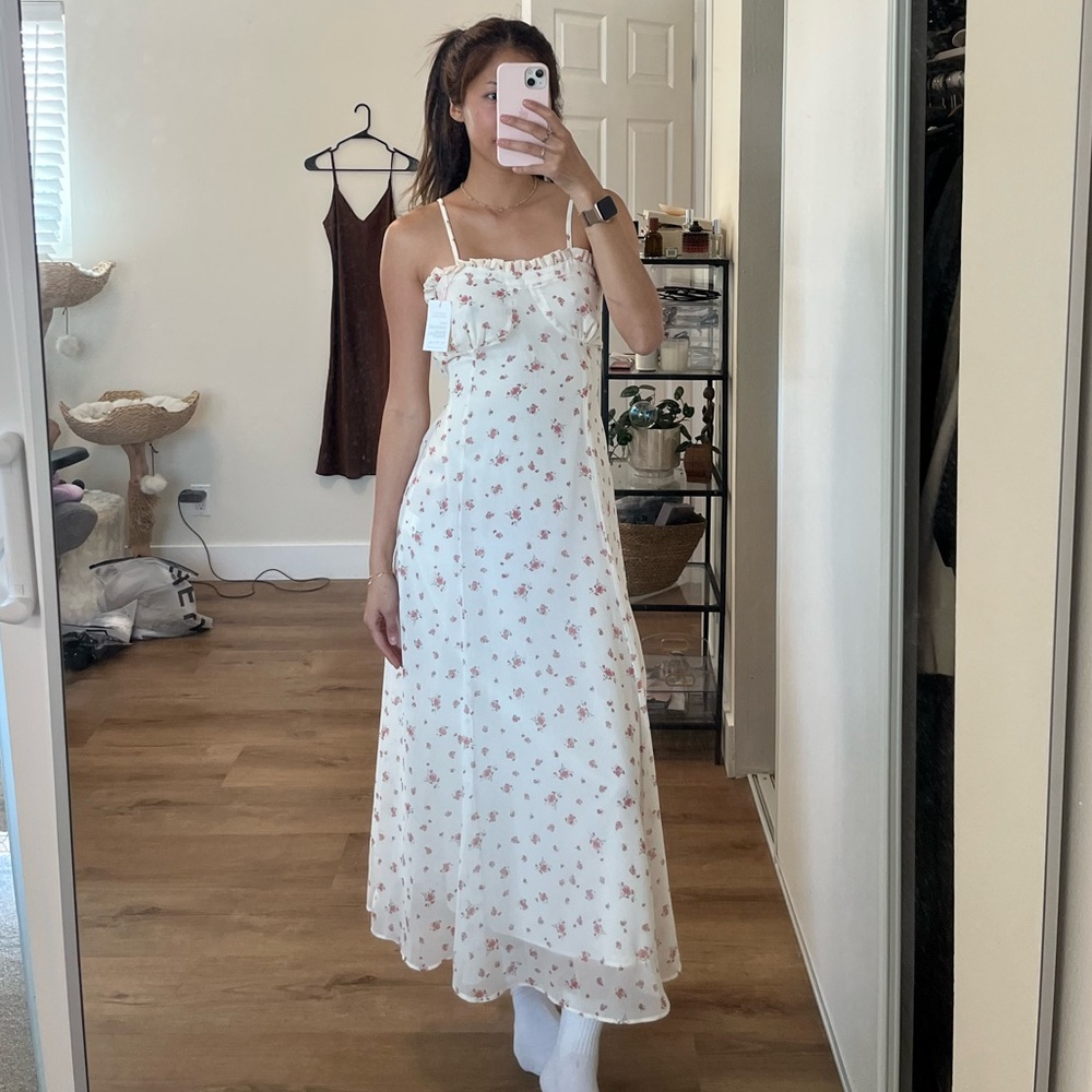 White flowery chiffon midi / maxi dress NWT